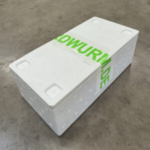 Eine Packung mit 50 Stück Kanadische Tauwürmer